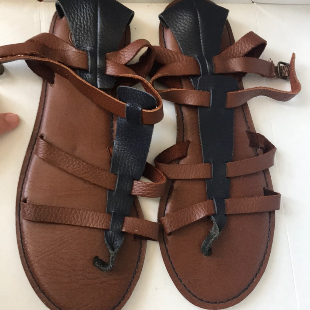 ❌SOLD❌ Quiksilver vegan leather sandals